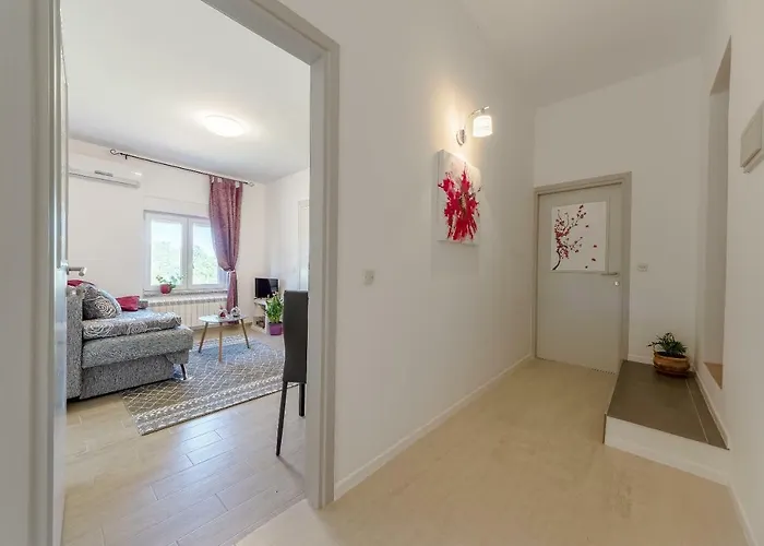 Lavander 3 Private With Bathroom And Balcony