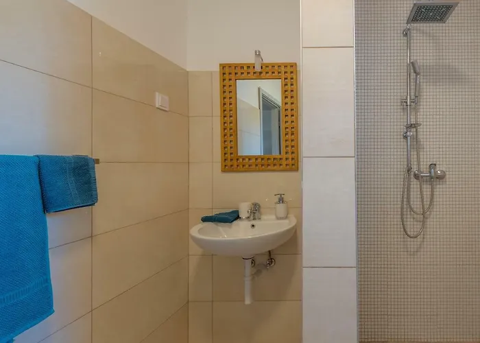 게스트하우스 Lavander 3 Private With Bathroom And Balcony 풀라