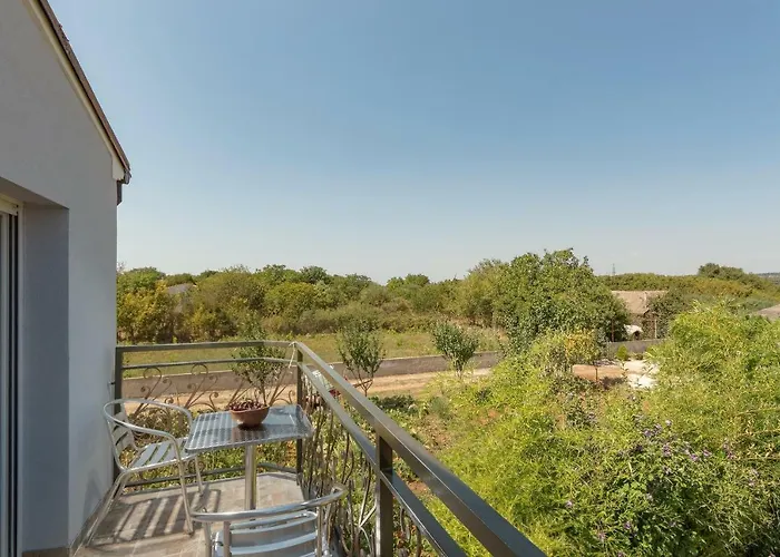 Lavander 3 Private With Bathroom And Balcony 3*